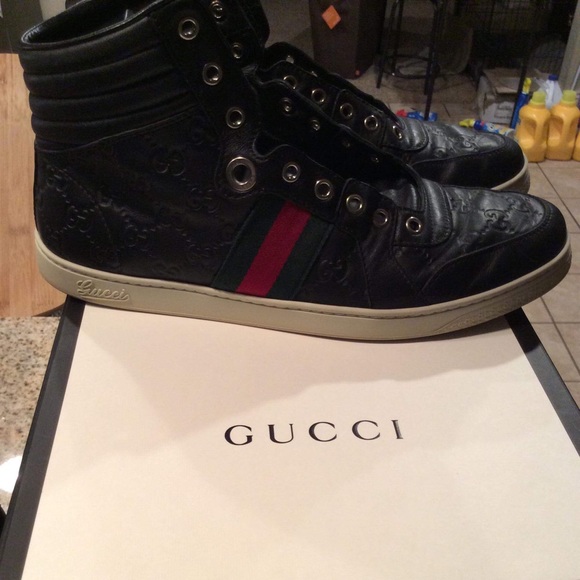 Gucci High Top interlocking sneaker with box